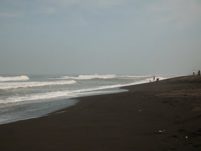 Pantai Kuwaru di Bantul, Yogyakarta