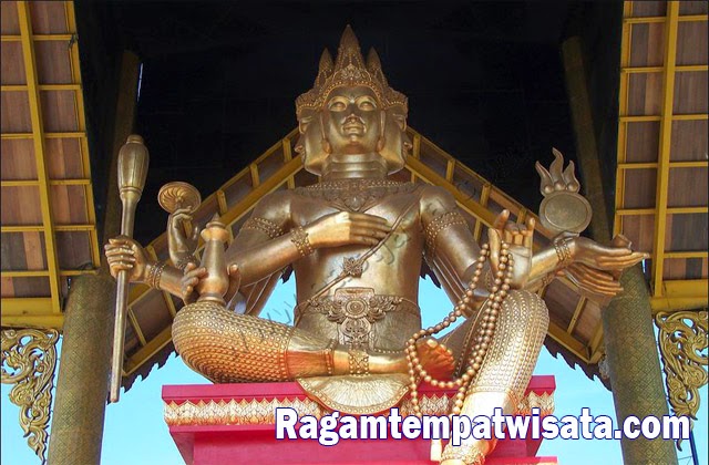 Patung Buddha Empat Wajah di Surabaya