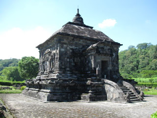 Candi Banyunibo di Jogja / Yogyakarta