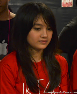 Nabilah Ratna Ayu Azalia Galau, murung Nabilah Ratna Ayu Azalia Galau, murung