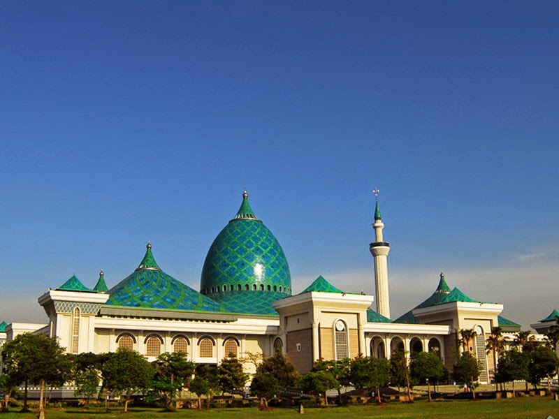 Masjid Nasional Al-Akbar Surabaya Masjid Nasional Al-Akbar Surabaya