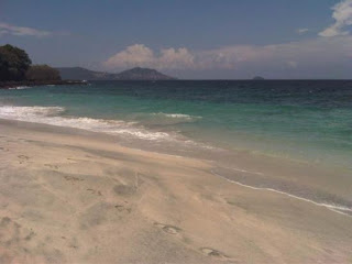 Pantai Pasir Putih, Amlapura, Bali Pantai Pasir Putih, Amlapura, Bali