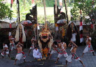 Kesenian Barongsai desa Batubulan pulau bali Kesenian Barongsai desa Batubulan pulau bali