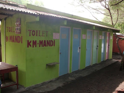Toilet di Pantai Kuwaru Bantul